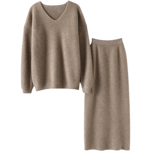 启超气质撩人~加厚！100%纯山羊绒衫女V领毛衣半身裙休闲羊绒套装