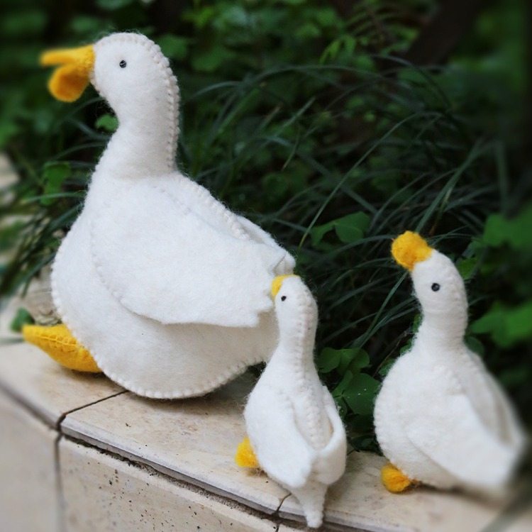 手工制作羊毛毡大白鸭子小快乐礼物鸭摆件开心玩偶道具白鸭拍照鸭