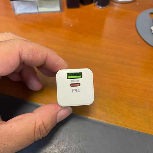 下单前咨询hoco浩酷PD20QC3.0快充头，型号：TC-065A