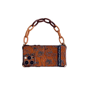 小众复古镂空玫瑰手腕链条15plus手机壳斜挎挂绳14适用苹果iPhone13promax秋冬新款12全包11防摔xr保护套侧背