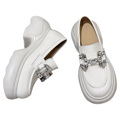 圣恩熙真皮厚底增高防滑乐福鞋