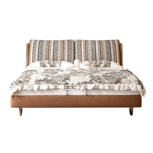 2025新款包豪斯复古布艺床法式高端1米8双人床雪尼尔软包主卧婚床