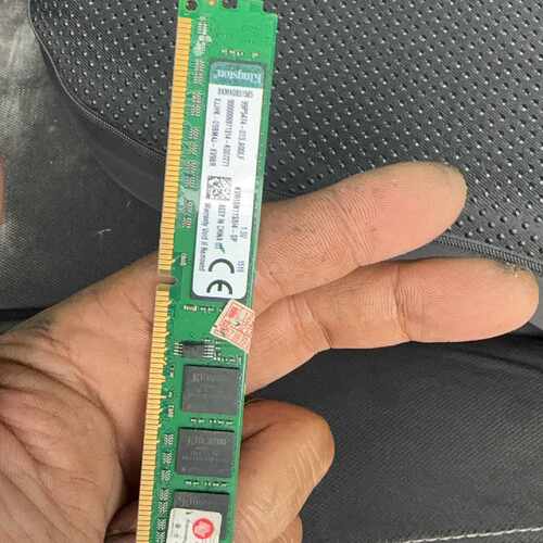 金士顿DDR3 4G内存条，型号KVR16N11S8/4-S