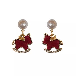 新年红色耳钉女喜庆2026年新款潮本命年小马耳环适合过年戴的耳饰