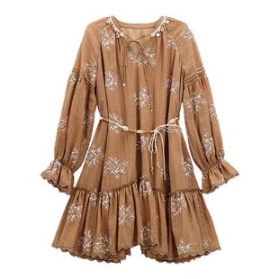 芭依璐2026春装新款时尚连衣裙绣花重工气质小个子长袖灯笼袖