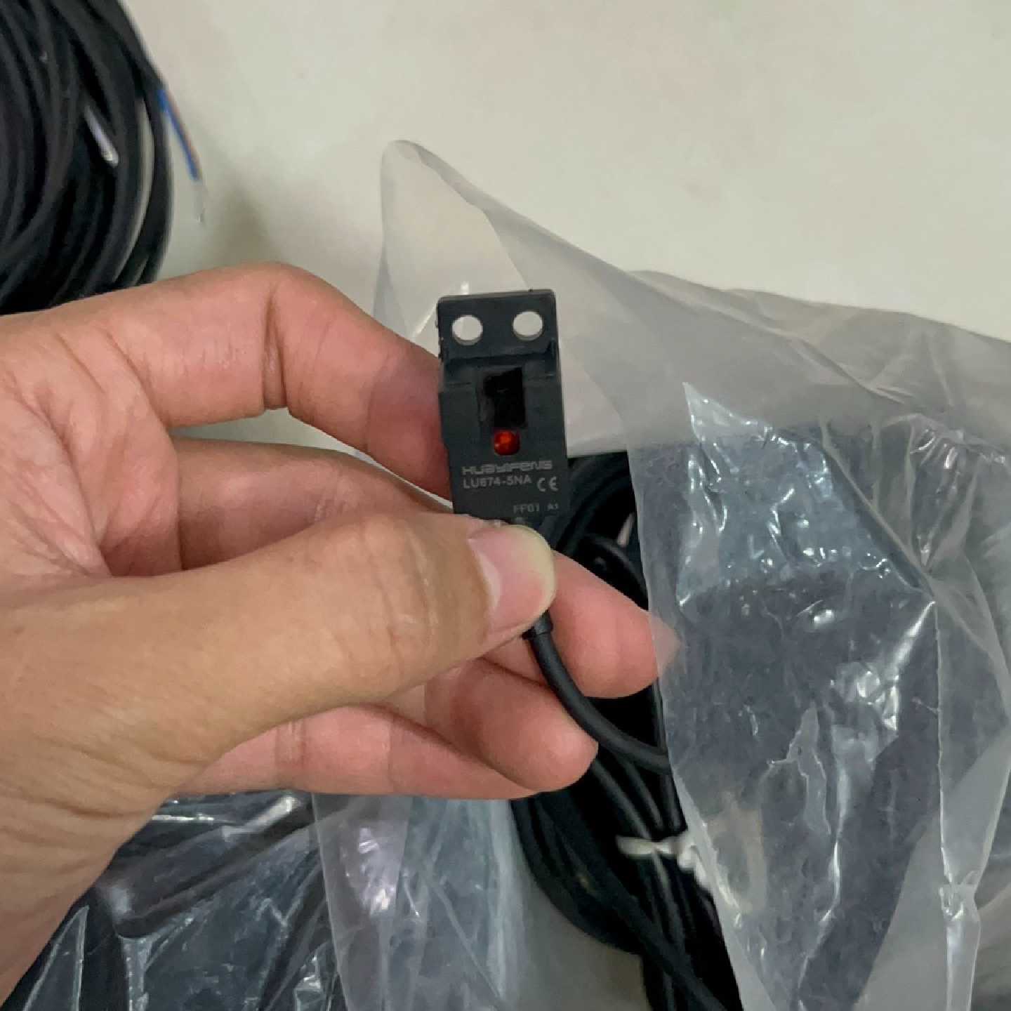 议价传感器LU674-5NA,功能包好,便宜,11个,标价