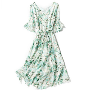 夏季碎花裙大码连衣裙女海边度假裙子薄荷曼波显瘦胖mm宽松长裙