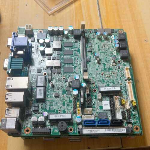 溢价-研华ITB-230 i7-3555LE SR0T5 3块