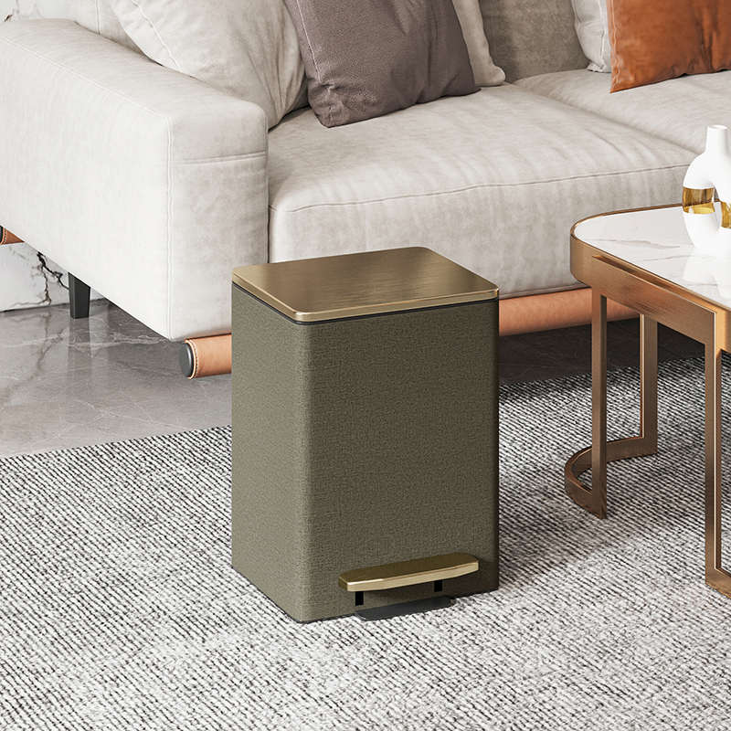 垃圾桶高颜值客厅家用轻奢高档带盖脚踏高级卫生桶办公室2024新款