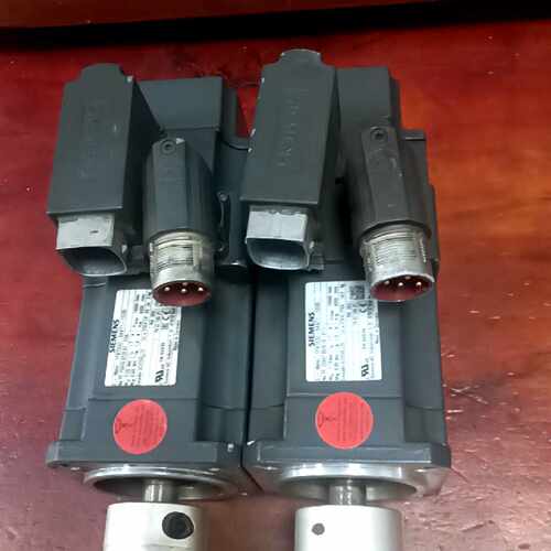 询价1FK7032-5AK71-1DG5两台，成色如图，功