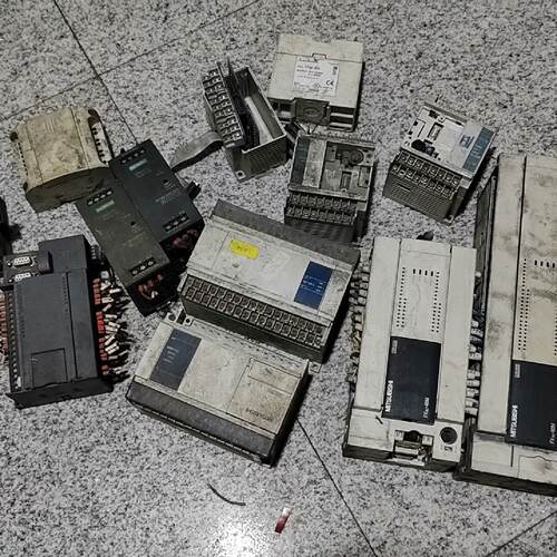 溢价-FX3U-48MT  六个 的六个 的两个
