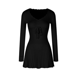 韩系小个子浅咖色针织连衣裙女秋冬新款温柔风收腰显瘦A字短裙子