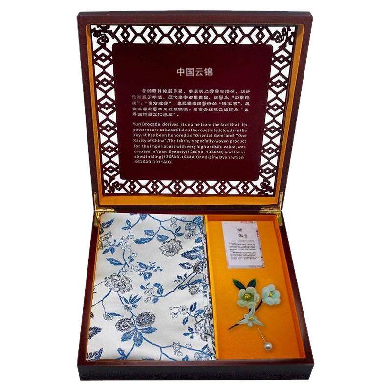 南京云锦非遗手工绒花胸针礼盒