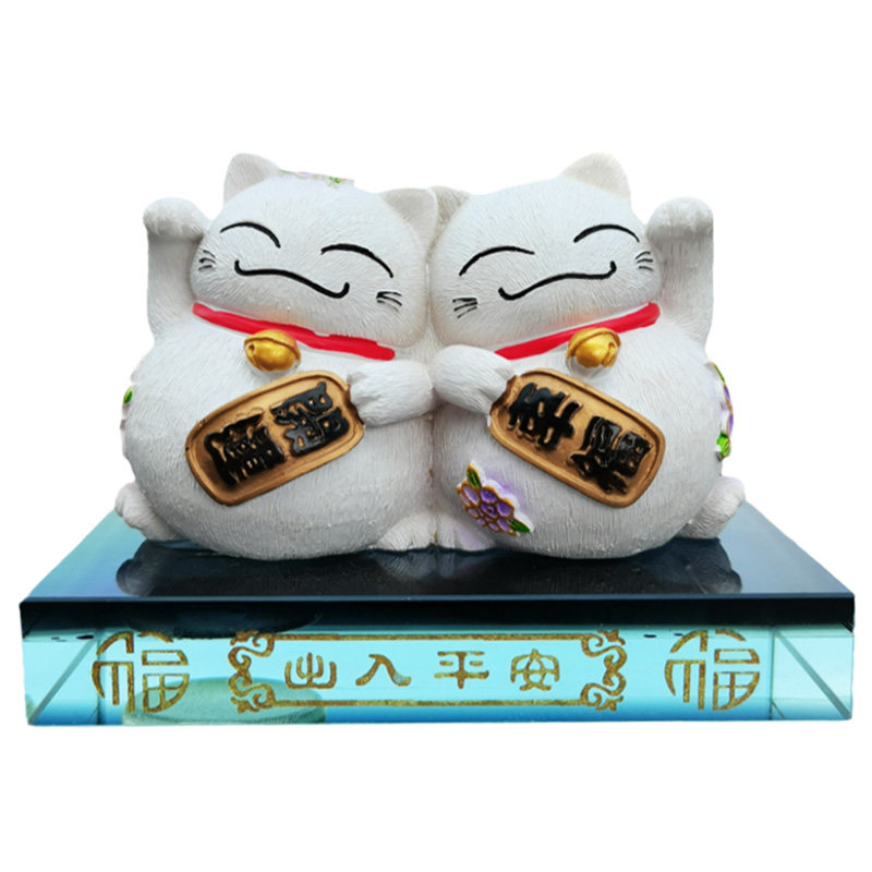 招财猫汽车香水摆件买一送五!