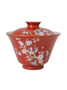绛红剔花粉彩梅竹双清盖碗
