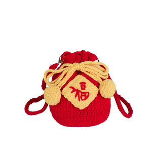 红色毛线钩织福袋迷你包女2026新款儿童新年拜年可爱斜挎小水桶包