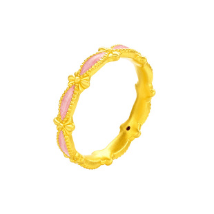 周大福SOINLOVE「宝藏女孩」鸢尾花粉色蕾丝黄金戒指生日礼物