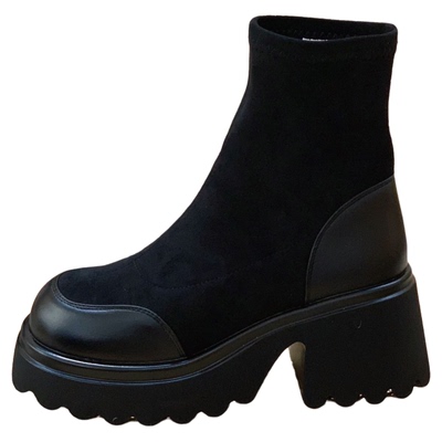 轻便不累脚舒适通勤简约百搭短靴