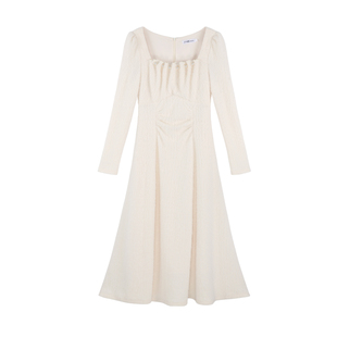 小香风白色方领针织连衣裙女冬季新款设计感打底收腰过膝内搭长裙