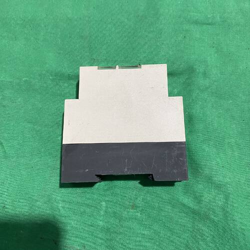 议价相序控制继电器RM4TR32缺相过欠压保护器控制单元
