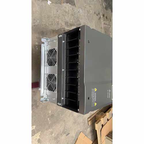 〔议价-可维修〕拆达C2000变频器 V550C43A 55KW 3