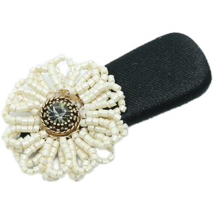 高级精致珍珠串珠花朵鸭嘴夹女侧边刘海碎发夹2024新款头饰夹子