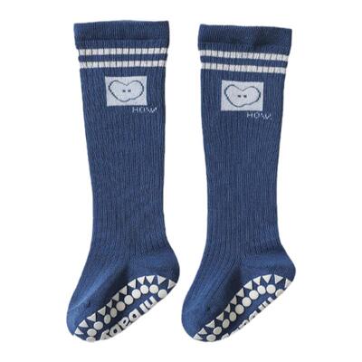 婴儿过膝长筒袜底部点胶防滑设计