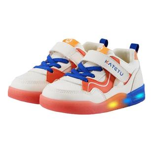 卡特兔儿童板鞋男童2026春季新品闪灯软底防滑鞋子女童运动鞋灯鞋