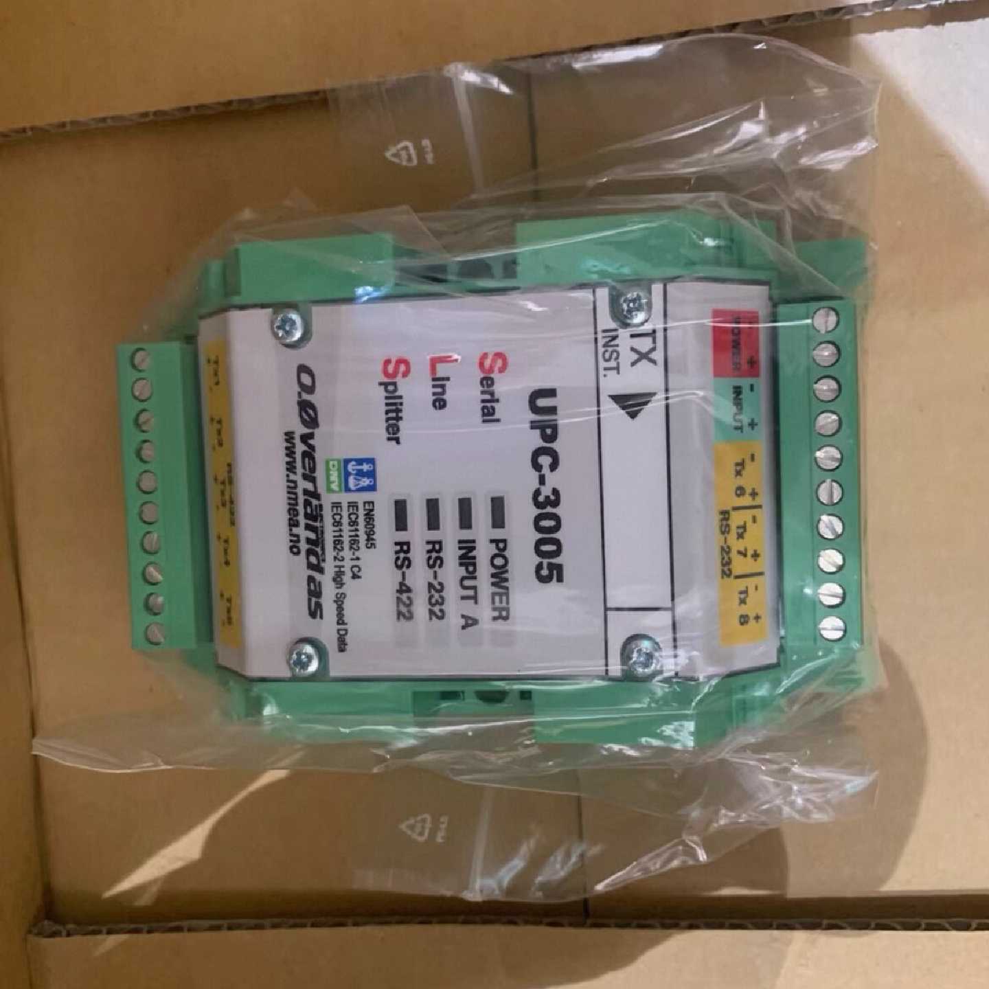 议价全新Overland UPC-3002/3005串口分配器，