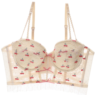 六只兔子小樱桃内衣女小胸聚拢无钢圈胸罩甜美蕾丝甜美风文胸套装