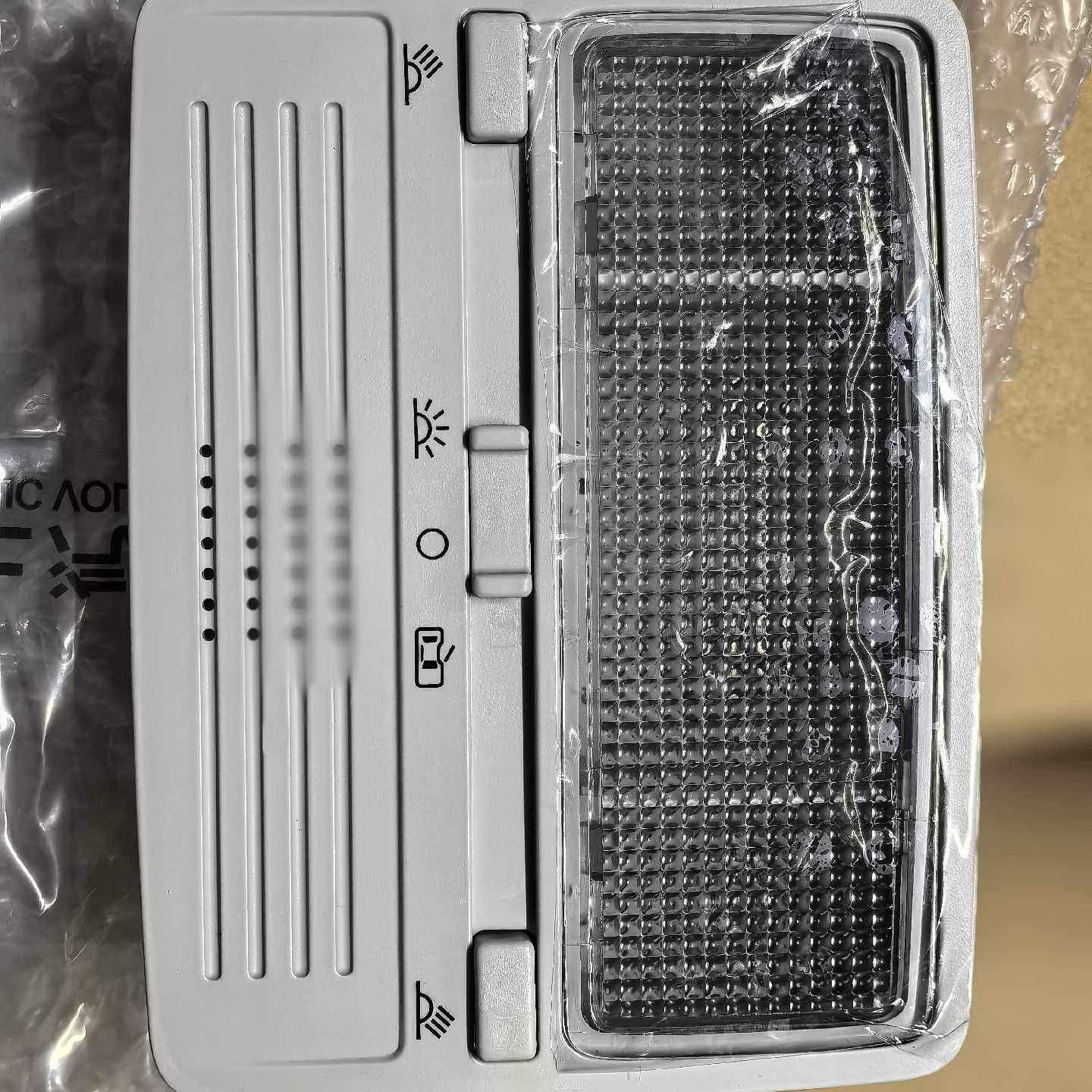 议价--原厂全新桑塔纳3000/志俊顶灯 33D 947 105B