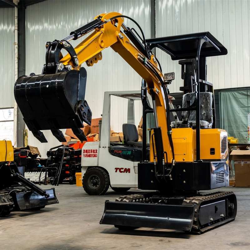 源头厂家微型挖掘机 果园山地开荒挖土机 打桩破碎多功能小勾机