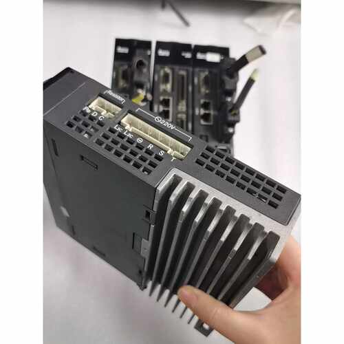 议价台达AC伺服驱动器ASDA20221F200W成色维修