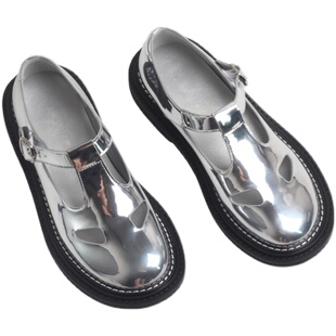 阿希哥同款鞋2025春新款真皮平底复古玛丽珍鞋乐福鞋银色法式单鞋