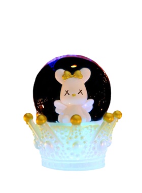 皇冠水晶球小熊树脂摆件