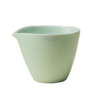 梵汝豆青釉陶瓷公道杯高档单色釉家用女士茶海分茶器沏茶匀杯公杯