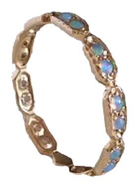 环绕18颗蓝色欧泊蛋白石镶嵌戒指