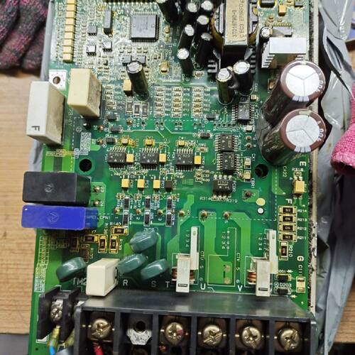 询日立变频器sj300驱动板日立变频器sj300驱动板5.5