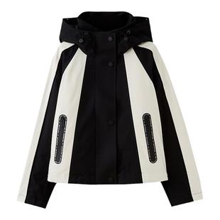 水云间黑白撞色户外冲锋鹅绒羽绒服女运动风保暖外套2025秋冬新款