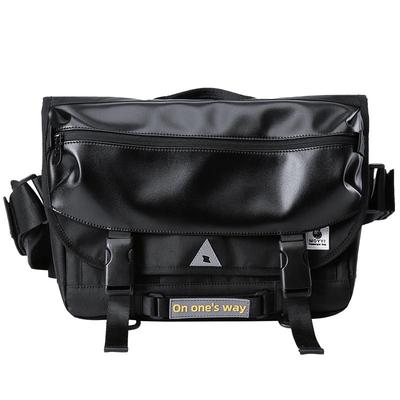 大容量通勤斜挎包男邮差包