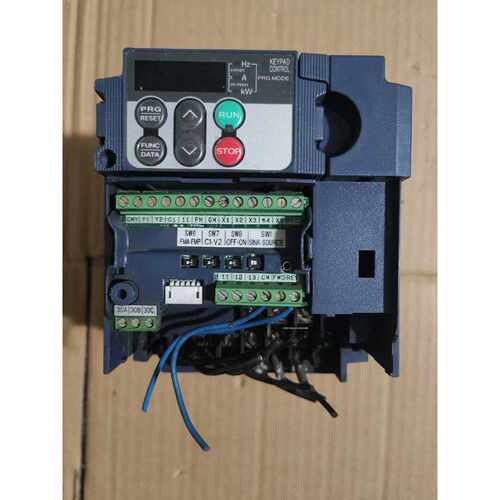〔议价-可维修〕变频器 380V400W