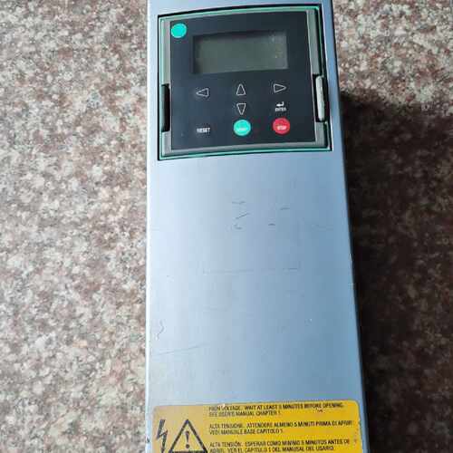 询价-伟肯变频器 3.0CXS4G2I1 3.0/4.0KW 38