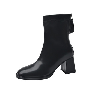 加宽大筒围靴子胖mm粗腿弹力瘦瘦靴白色马丁靴方头高跟短靴子大码