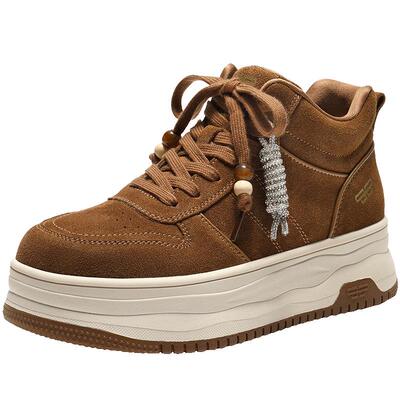 百丽复古厚底高帮小白板鞋2026新款面包鞋休闲运动鞋子F1R1DAM6