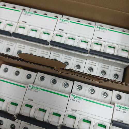 {议价}3P C25A开关 iC65N C 20A有1000个