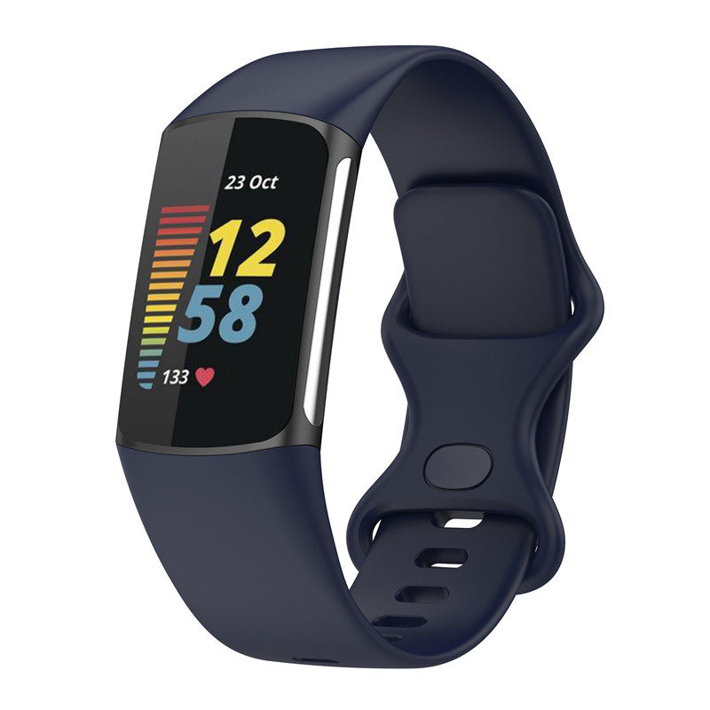 适用fitbit Charge5/6智能运动手环硅胶表带时尚黑白替换腕带男女