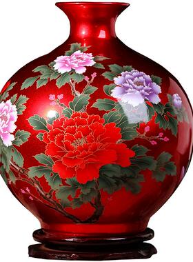 精美陶瓷花瓶，点缀雅致家居环境