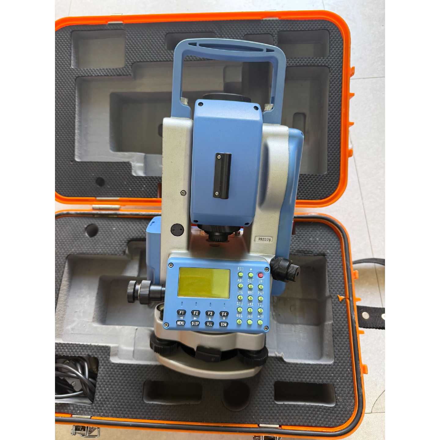 议价苏州一光全站仪RTS 632,带原装仪器箱,实物拍摄。成色还