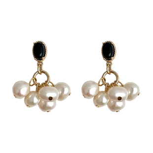 HEYJILL自制 黑与白 复古法式风情精致天然珍珠串短耳环原创