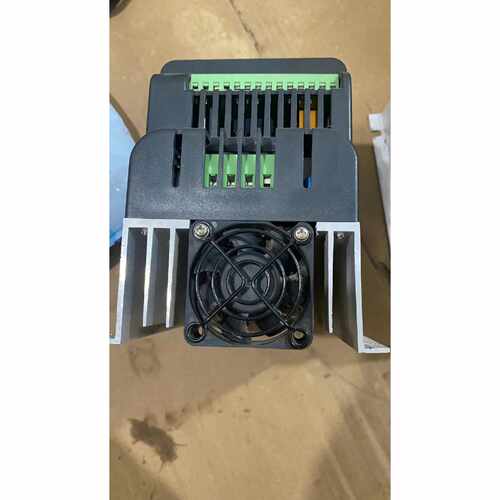 普斯1.5KW变频器有2台一样的成色很新的滴我